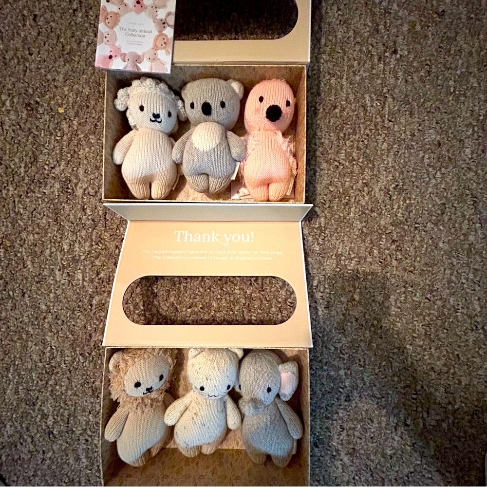 NWT Cuddle & Kind Baby Animal Collection. Handmade Animal Plush boxed gift set